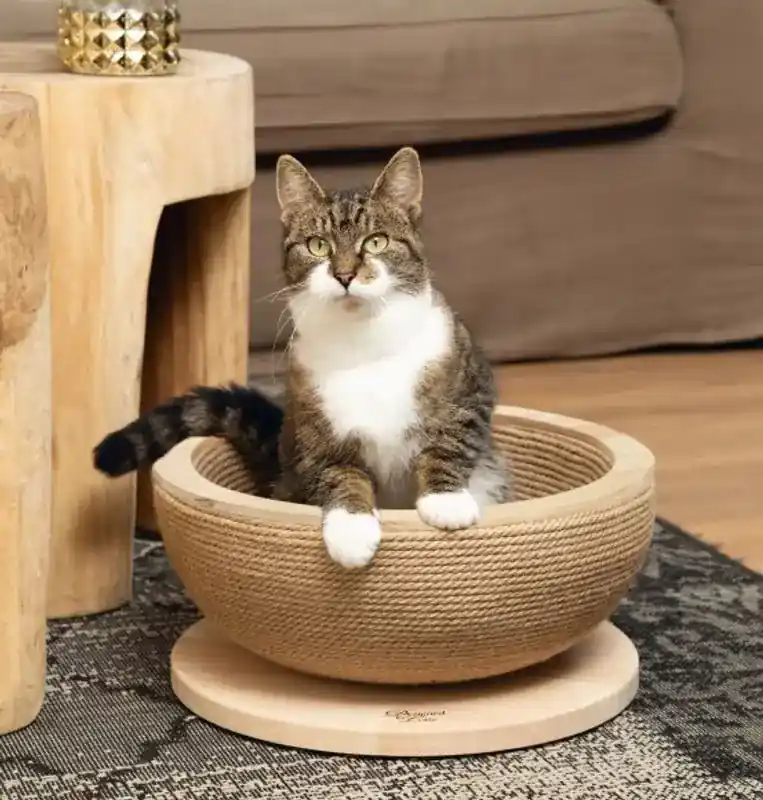 Skynda dig - Scratching basket Zaina – Designed by Lotte